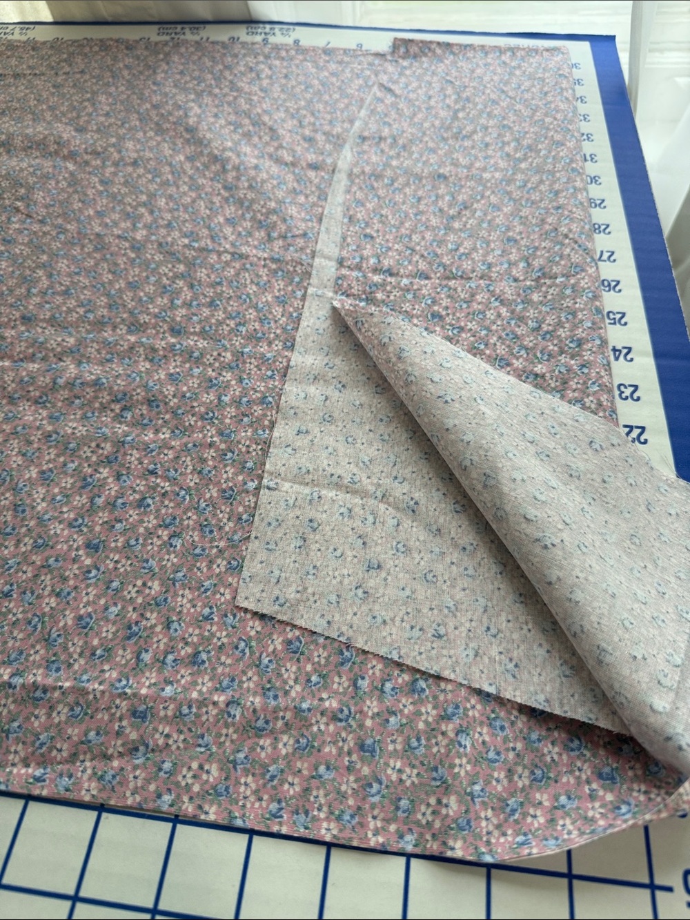 Vintage Ditsy Floral Cotton Fabric Dusty Rose Blue Flowers 2+ Yards x 44 - Picture 4 of 11
